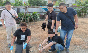 東港警方抓捕2名擁槍男子 查獲罕見美制輪轉式霰彈槍