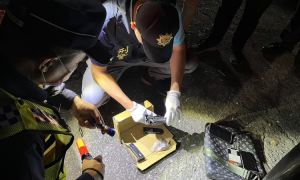 遇到路檢突然轉彎下車　警方查獲改造槍枝及多發子彈