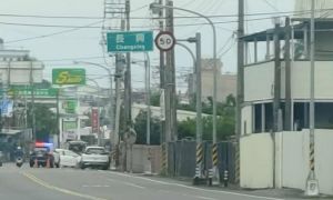 短訊》屏東長治上午自撞事故！路邊停放車輛遭撞　男子輕傷送醫