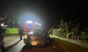 屏東里港酒駕自撞！電桿斷成兩截　男子酒測值超標遭送辦