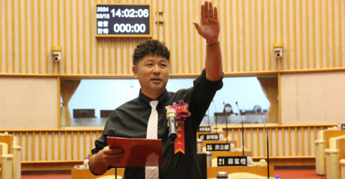 屏東縣第3選區議員黃建溢　13日遞補宣誓就職